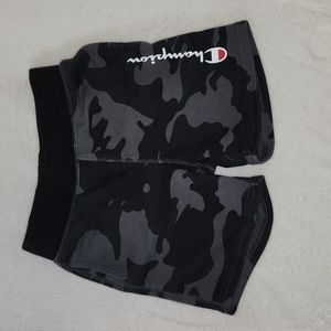 Champion Camouflage Boy Shorts, Size Smalll (7/8)